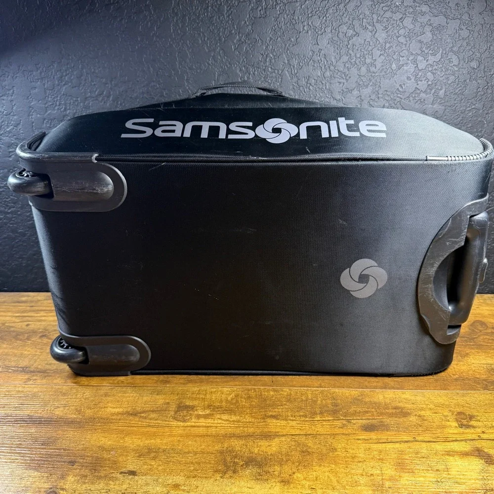 Samsonite 22 Inch Wheeled 1151895 Black Nylon Rolling Duffel Travel Bag Unisex